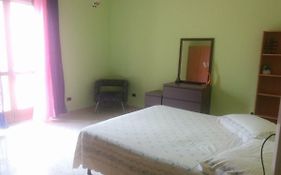 Affittacamere Room In Via Larino 16